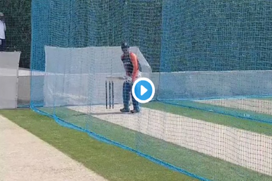 VIDEO : एशिया कप में पाकिस्तान के 'छक्के' छुड़ाने के लिए माही की खास तैयारी