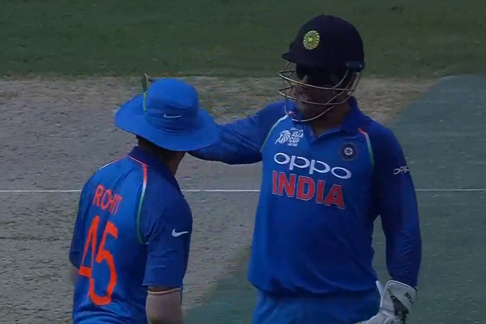 रोहित की जगह धोनी बन गए 'कप्तान', एक फैसला और मिल गया विकेट