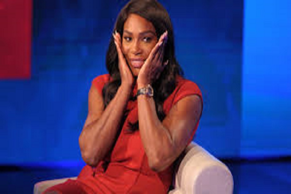 VIDEO: टॉपलेस होकर टेनिस स्टार सेरेना विलियम्स ने ब्रेस्ट कैंसर के प्रति महिलाओं को किया जागरूक