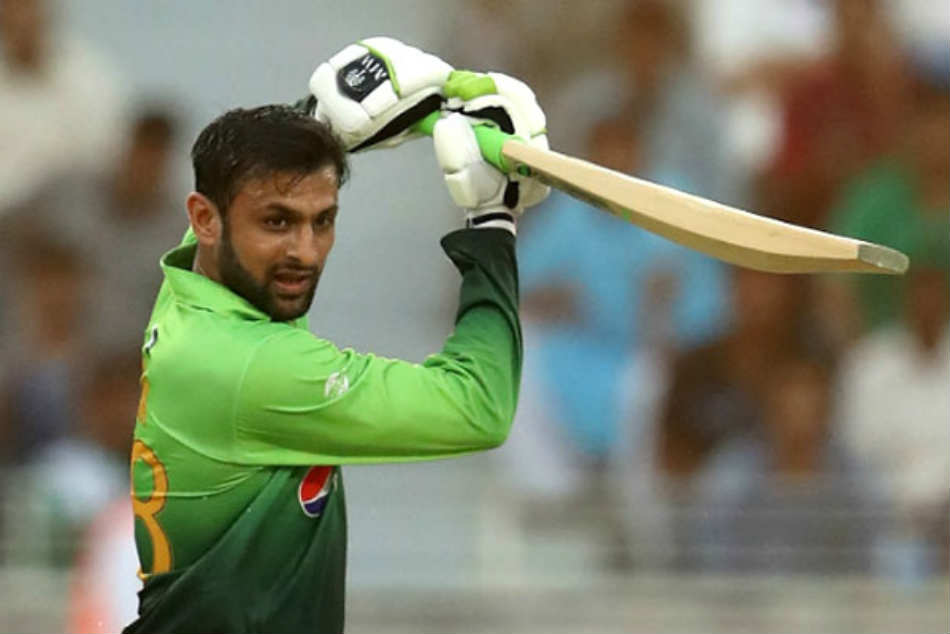 एशिया कप 2018 : वसीम अकरम ने धोनी से की इस पाकिस्तानी खिलाड़ी की तुलना