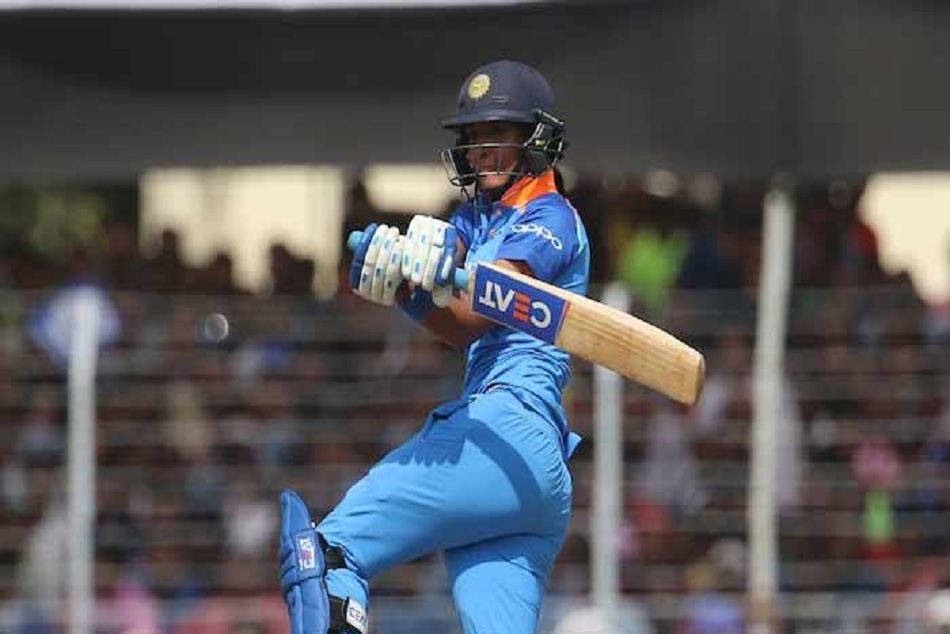 Video: 'दर्द' में भी न्यूजीलैंड को करारा दर्द दे गईं हरमनप्रीत कौर, जड़े दनादन 8 छक्के