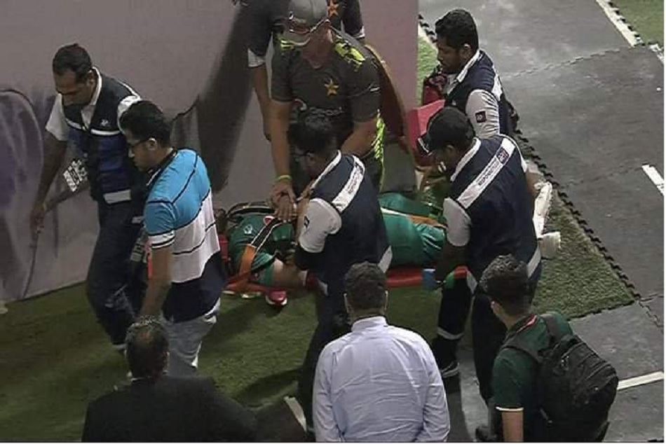 Video- इस पाकिस्तानी बल्लेबाज के हेलमेट पर लगी गेंद, एंबुलेंस से ले जाना पड़ा हॉस्पिटल