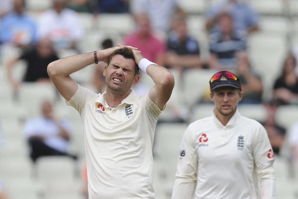 गुस्से में एंडरसन ने पटकी गेंद तो मैच रेफरी ने भी सुना दी ये सजा