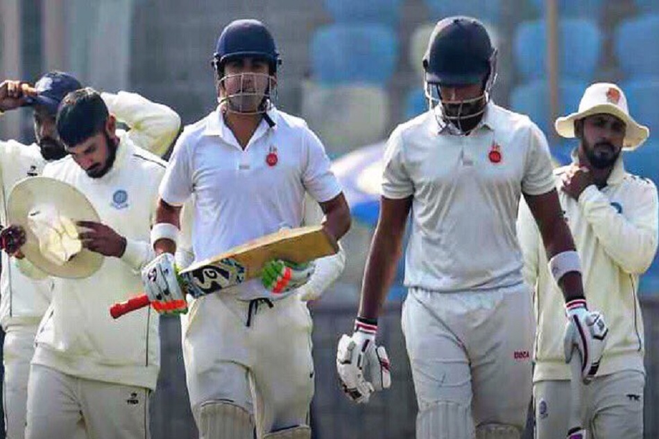 Video: मैदान पर आखिरी बार उतरे गौतम गंभीर के लिए खिलाड़ियों ने किया ये काम, जीता सबका दिल