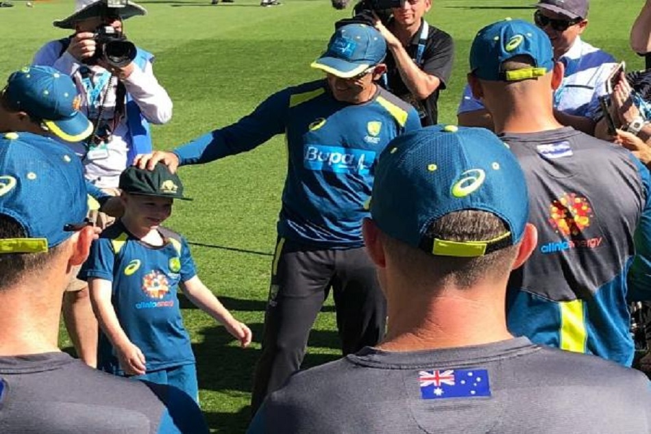 Australias 7-year-old Archie Schiller comes on ground for test match ,Video