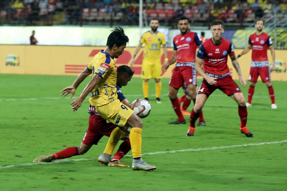 आईएसएल-5 : डोंगेल के गोल से केरल ने हार बचाई