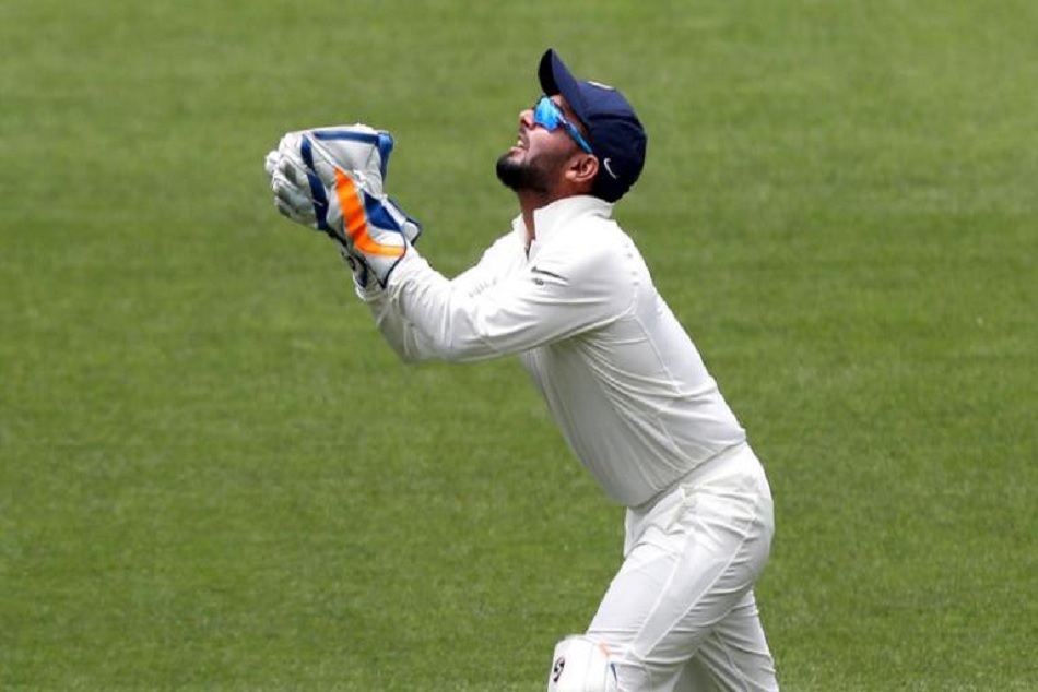 VIDEO: कैच छूटने पर बोले फैंस- 'ऋषभ पंत टीम में कैच पकड़ने के लिए हैं या केवल स्लेजिंग के लिए !'