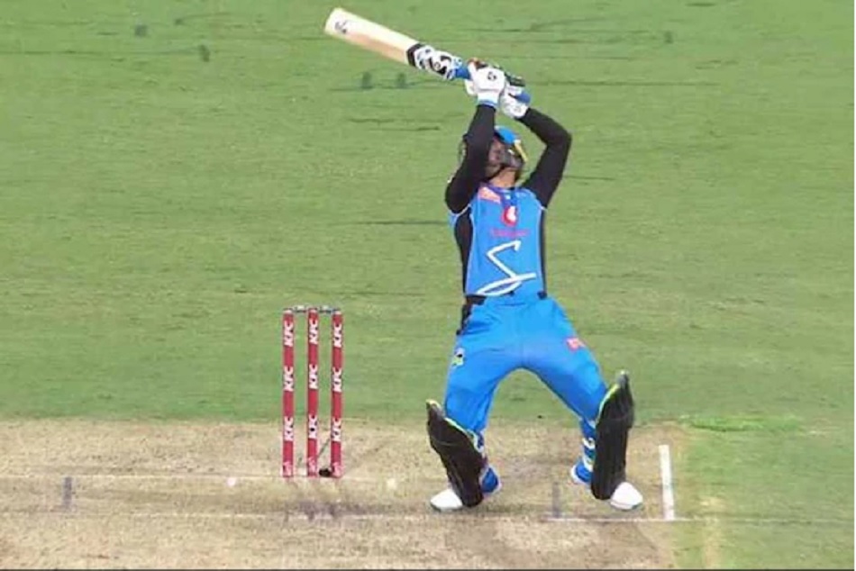 राशिद खान ने फिर खेला महेंद्र सिंह धोनी वाला हेलीकॉप्टर शॉट, Video वायरल