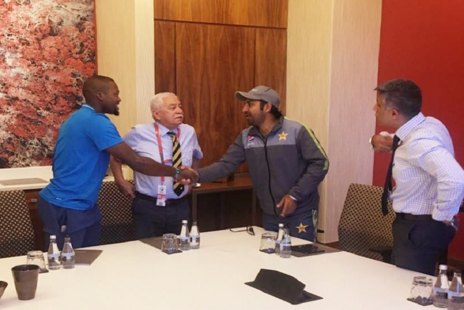 सरफराज अहमद ने दक्षिण अफ्रीकी खिलाड़ी को 'काला' कहने के लिए मांगी माफी