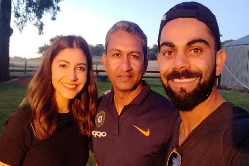 एडिलेड वनडे के बाद अनुष्का शर्मा ने विराट के चेहरे का किया ऐसा हाल, देखें वीडियो