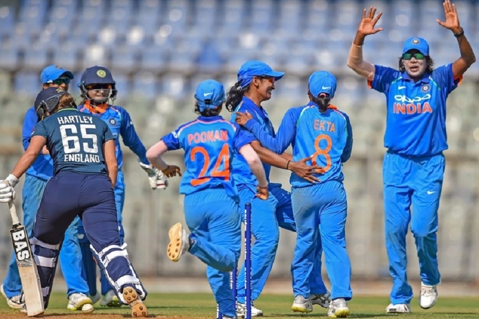 मंधाना और मिताली के 'मैजिक' से महिला टीम को मिली एक और जीत, इंग्लैंड के खिलाफ बनाई 2-0 की बढ़त