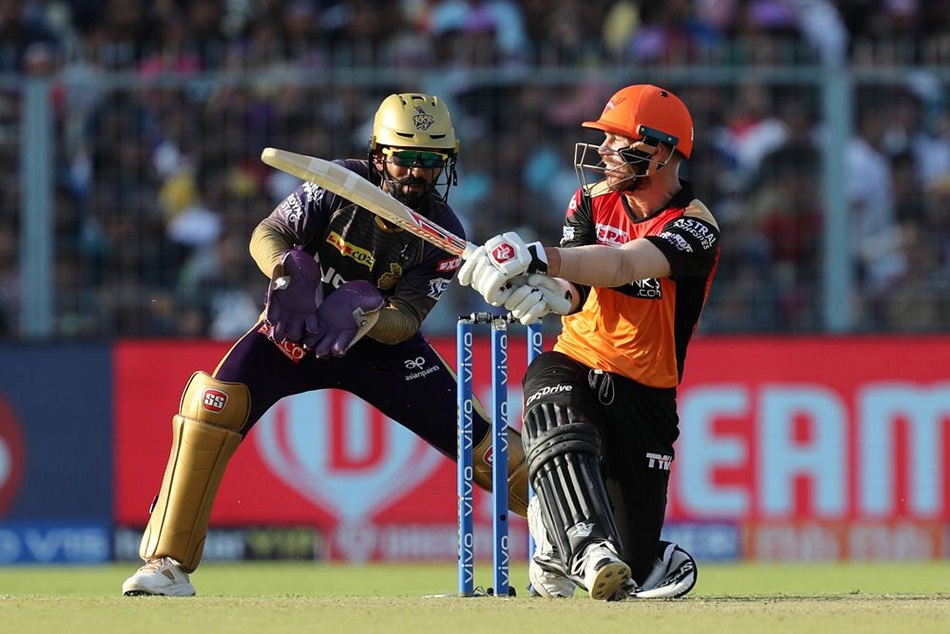 IPL में चला डेविड वाॅर्नर का बल्ला, गाैतम गंभीर को पछाड़कर बनाया बड़ा रिकाॅर्ड