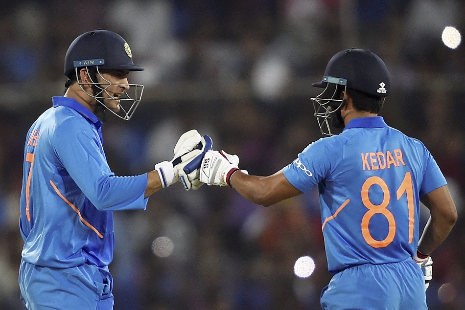 INDvsAUS: धोनी-जाधव की जोड़ी ने दोहराया 'मेलबर्न का मैजिक', बनाया एक खास रिकॉर्ड