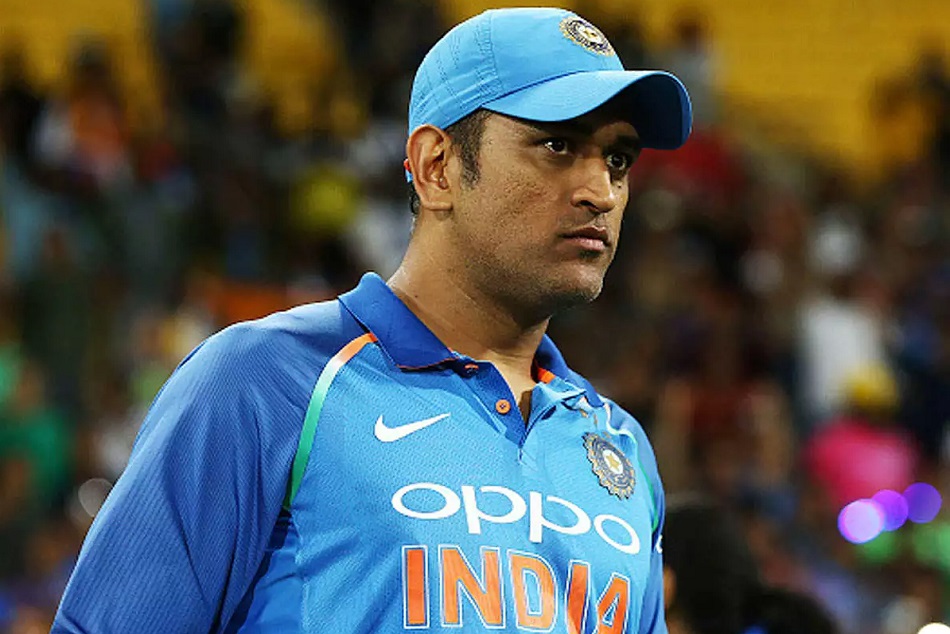 INDvsAUS 3rd ODI: अपने घर 'रांची' में नहीं है धोनी का शानदार रिकाॅर्ड, देखें क्या कहते हैं आंकड़े