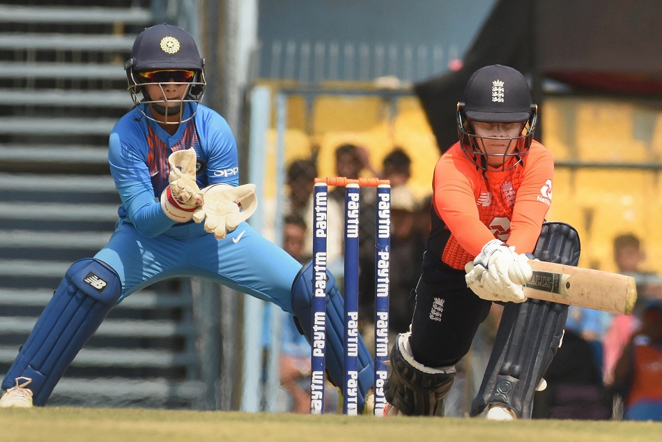 भारतीय महिला टीम ने किया लगातार खराब प्रदर्शन, इंग्लैंड ने 3-0 से किया सीरीज पर कब्जा