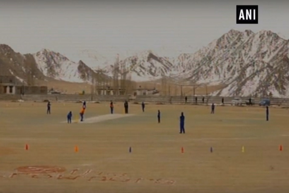 जब खेलो इंडिया के तहत लेह की लड़कियों ने खेला ब्लू और येलो टीम बनकर मैच, VIDEO