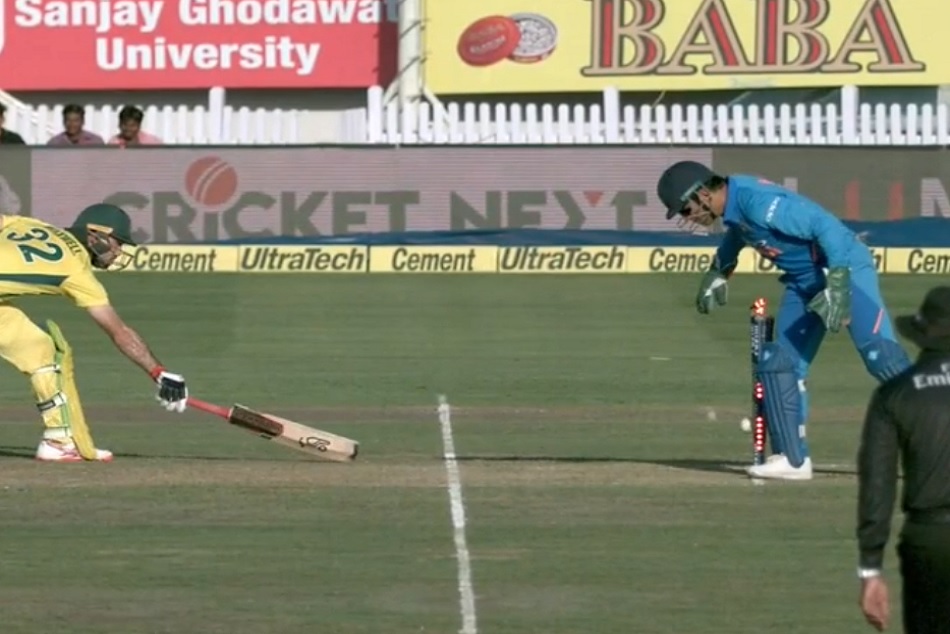 धोनी ने जडेजा के थ्रो से मैक्सवेल को एक हाथ से किया OUT, वायरल हुआ VIDEO