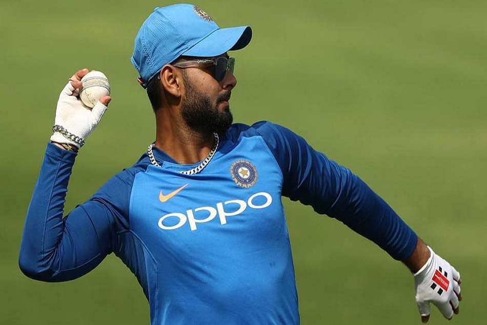 वर्ल्ड कप 2019 : फॉर्म में लौटने के लिए इस दिग्गज संग पसीना बहा रहे हैं ऋषभ पंत, देखें वीडियो