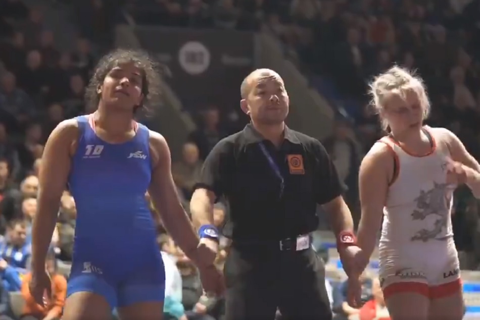 डेन कोलोव 2019: विश्व चैंपियन पेत्रा ओली को हराकर फाइनल में पहुंची साक्षी मलिक