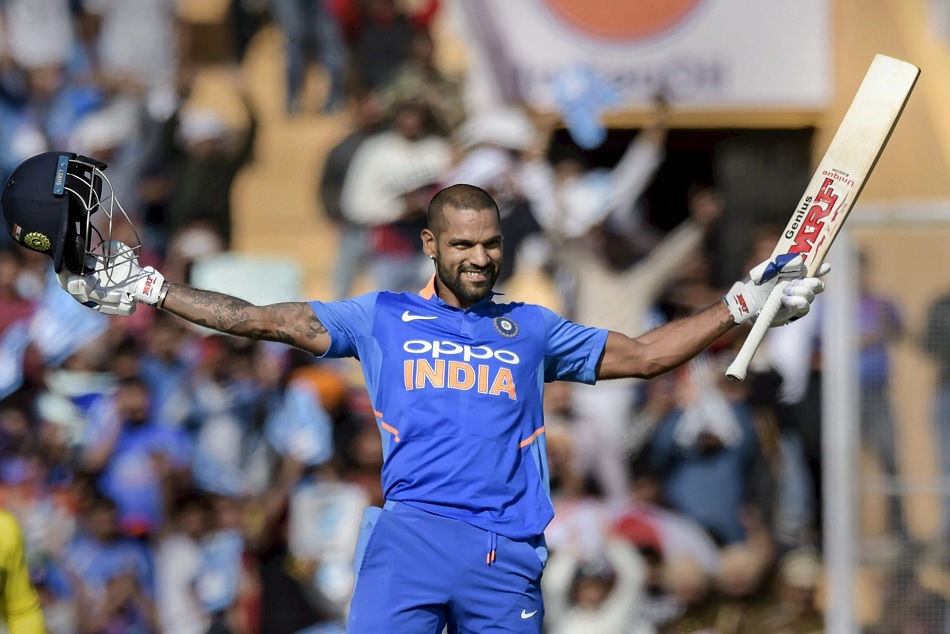 INDVS AUS : धवन ने मोहाली ODI में दुहराया 6 साल पुराना 'मैजिक', खेली 'रंगों की होली'