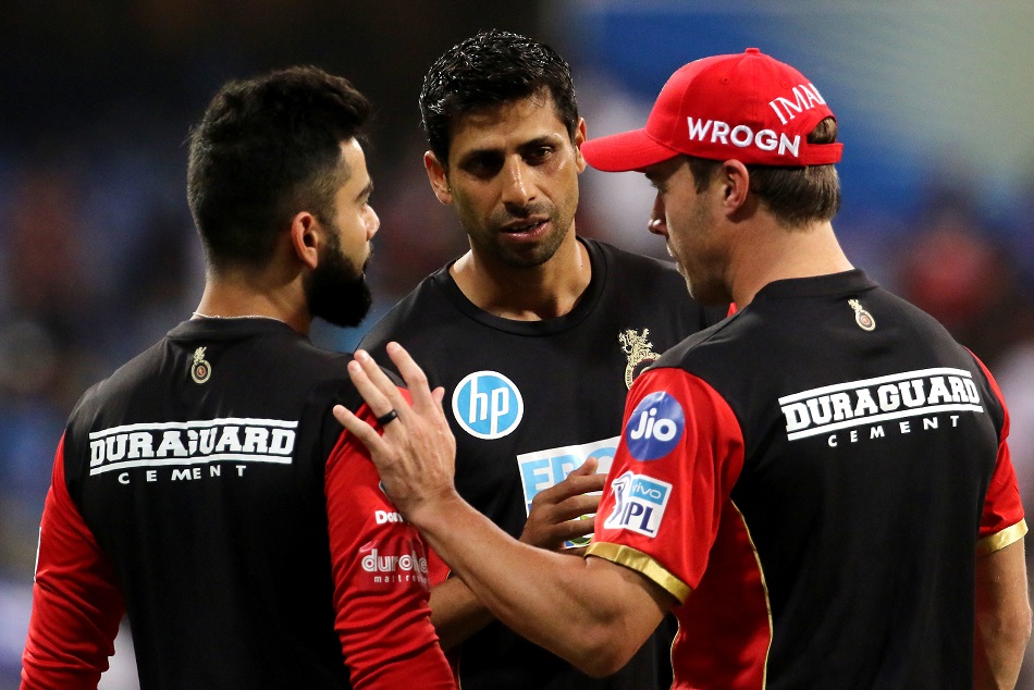 IPL 2021: आशीष नेहरा ने कोहली को दी खास सलाह, बताया- प्लेऑफ से पहले क्या करें बदलाव