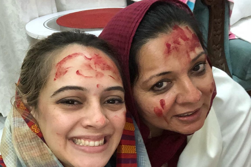 'खुलकर सांस' लेने के बाद युवराज सिंह की पत्नी हेजल ने सासू मां के नाम लिखा ये संदेश