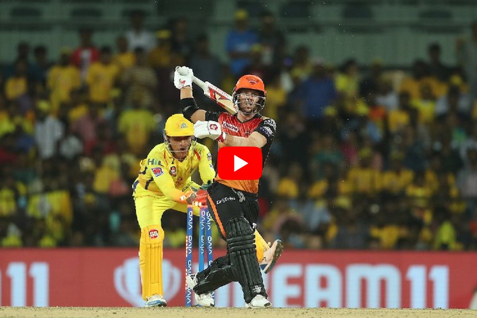 VIDEO: धोनी की 'चीते सी फुर्ती' के आगे वाॅर्नर भी फेल, अंपायर के फैसले से पहले ही लाैट गए पवेलियन