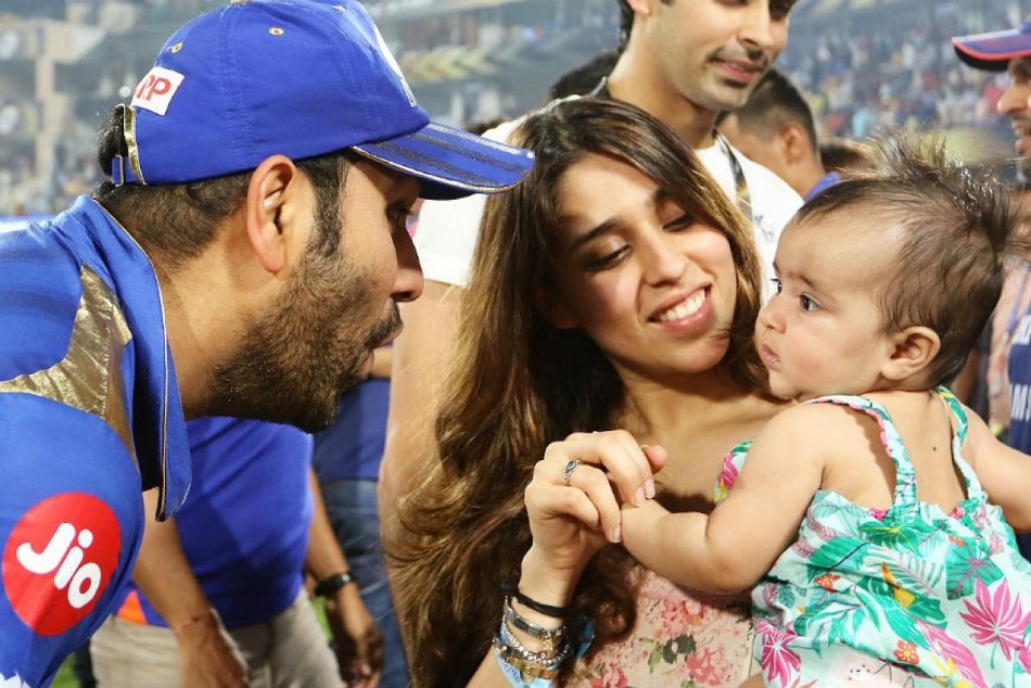 रोहित शर्मा ने अपनी बेटी समायरा के साथ मनाया जीत का जश्न, देखें वीडियो