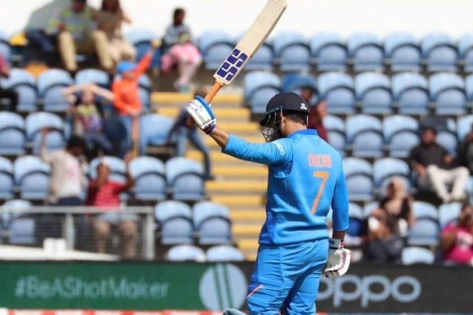 #INDvsPAK :पाकिस्तान के खिलाफ मैच में धोनी के दर्ज हुई विराट उपलब्धि