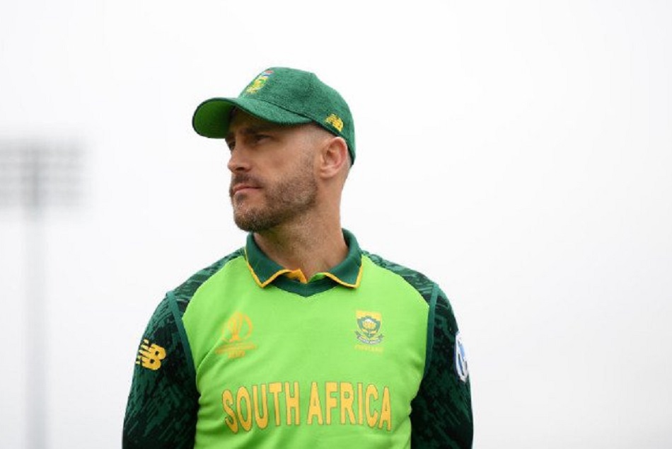 'विश्व कप टीम की घोषणा से एक दिन पहले डिविलियर्स ने किया था कॉल'