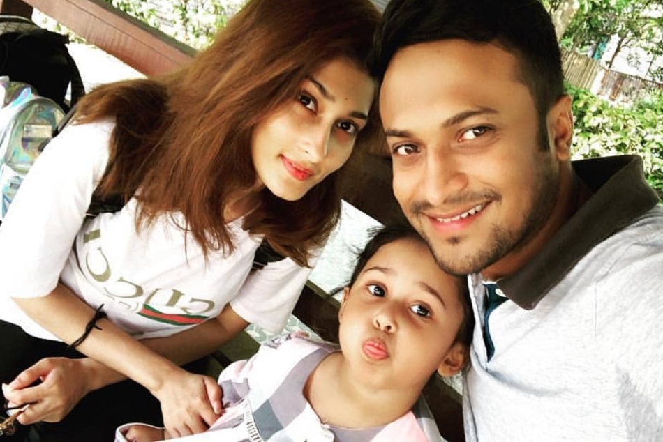 वर्ल्ड कप के बाद यहां छुट्टियां मना रहे हैं शाकिब, पत्नी संग शेयर की तस्वीर