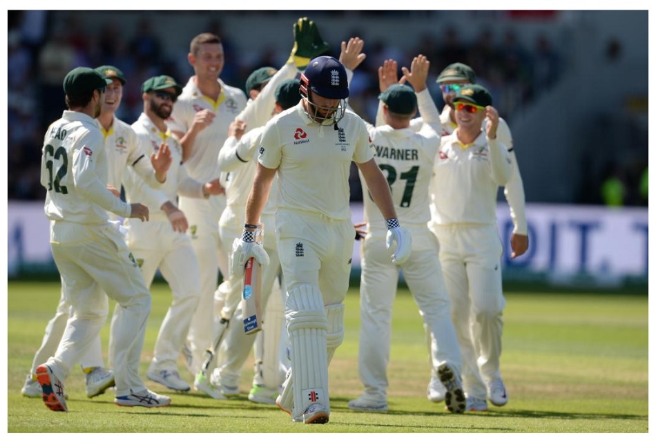 एशेज टेस्ट में 67 रनों पर ढेर हुआ वर्ल्ड चैंपियन इंग्लैंड, फिर बना शर्मनाक रिकॉर्ड