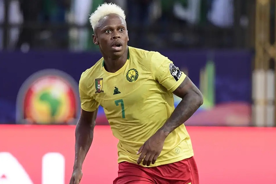 शराब के नशें में मशहूर फुटबाॅलर ने पार्टनर संग बनाया आपत्तिजनक LIVE वीडियो