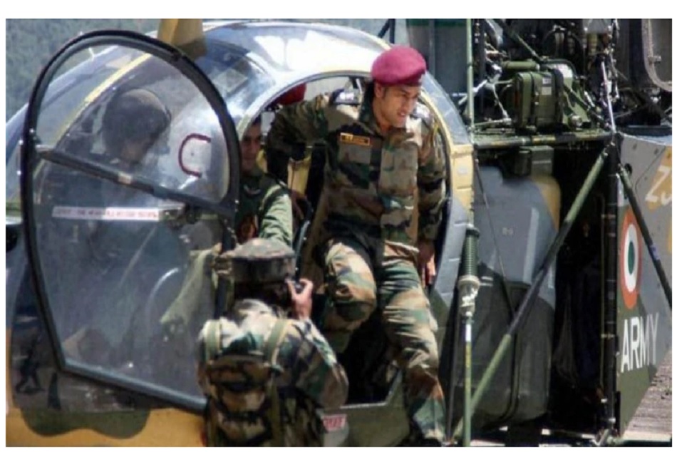 अपनी बटालियन के साथ वॉलीबॉल खेलते नजर आए लेफ्टिनेंट कर्नल धोनी, VIDEO वायरल