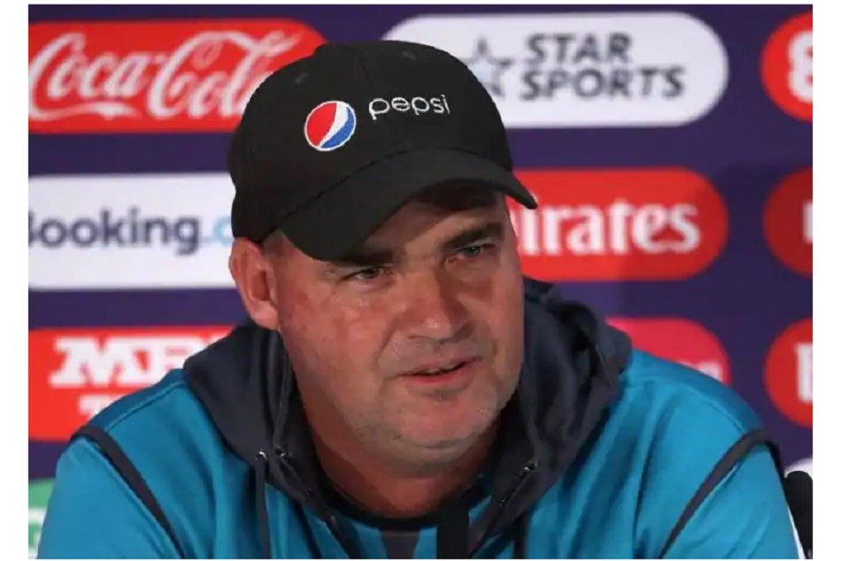 Mickey Arthur expressed disappointment with Misbah ul Haq fo to not “follow through”