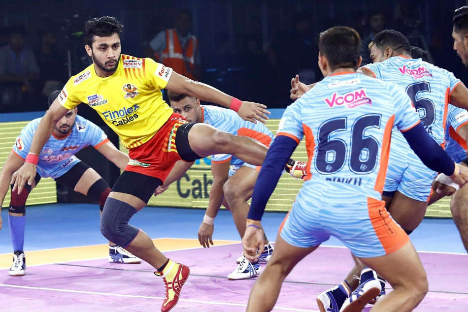 PKL 2019: मेजबान बंगाल और गुजरात की टीम के बीच मैच 25-25 से हुआ टाई