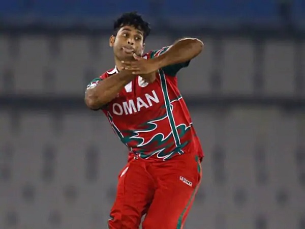 ओमान के लेग स्पिनर खावर अली-