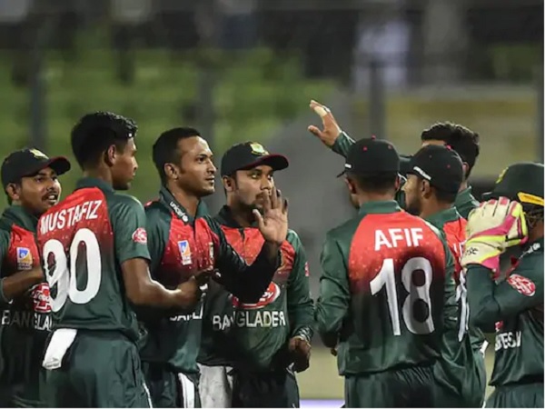 'खिलाड़ियों से बैठक के बाद तमीम दौरे से बाहर हुए'