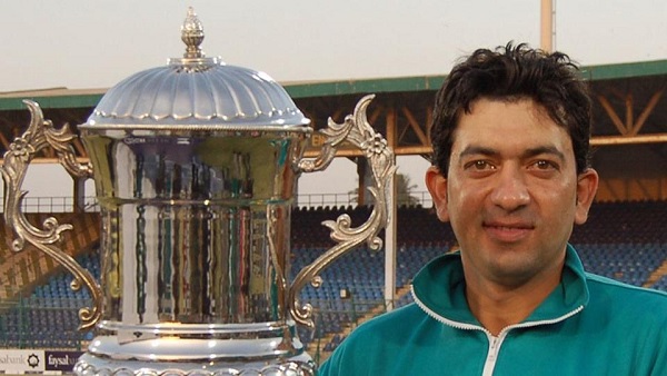 उम्र पर उठे थे सवाल-