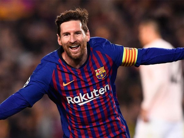 लियोनेल मेसी ने लगातार तीसरी बार जीता गोल्डन शू अवॉर्ड, रोनाल्डो बहुत पीछे