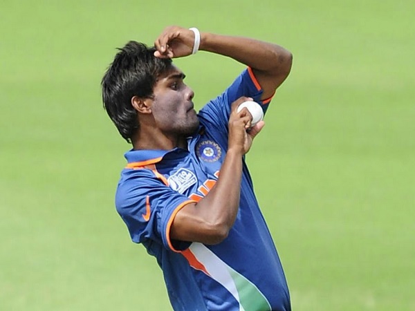 दोनों टीमें इस प्रकार हैं-