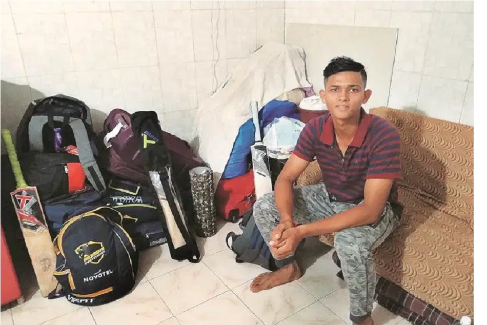 यशस्वी जायसवाल, पानी-पूरी बेची, टेंट में रहे, फिर सबसे कम उम्र में बनाई वर्ल्ड रिकॉर्ड डबल सेंचुरी