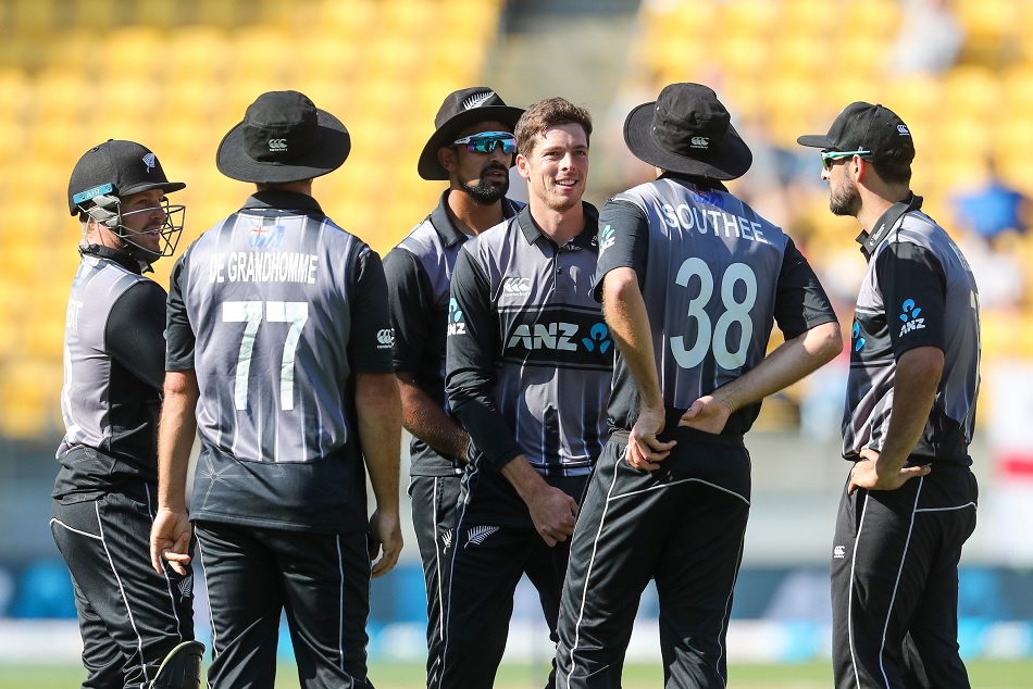 दूसरे टी-20 में न्यूजीलैंड ने इंग्लैंड को 21 रनों से हराया, 1-1 से बराबर हुई सीरीज