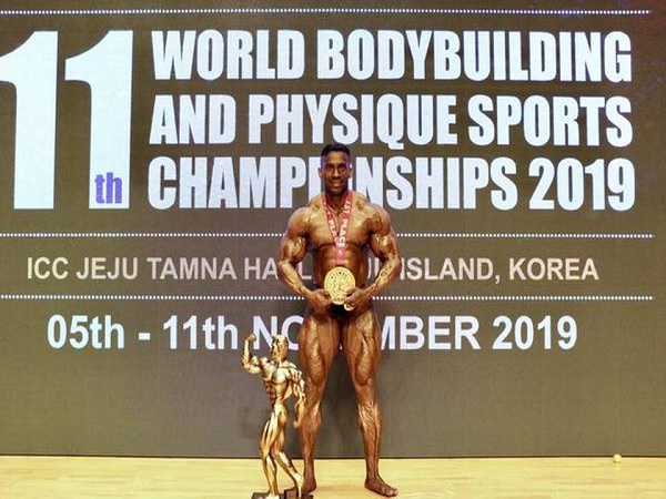 चालीस अंडे की सफेदी, एक किलोग्राम चिकन ब्रेस्ट...