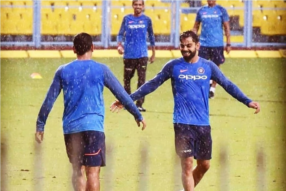 क्या धोनी कर रहे है टीम में वापसी, कोहली की लेटेस्ट फोटो ने बढ़ाया सस्पेंस