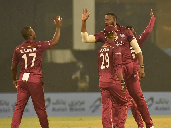 वेस्टइंडीज की दोनों टीमें इस प्रकार हैं-