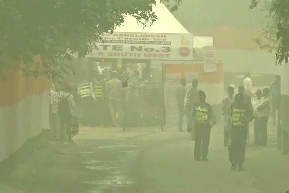 IND vs BAN: क्रिकेट फैन्स पर नहीं पड़ा दिल्ली की खतरनाक हवा का असर, भारी संख्या में देखने पहुंचे मैच