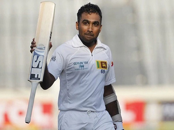 4. महेला जयावर्धने (374)