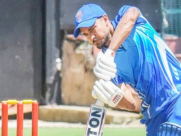 खूब लगाए चाैके-छक्के