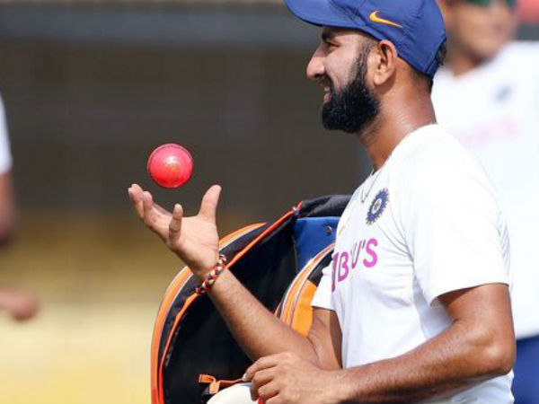 Day Night Test: इंदौर में रात में खेलते दिखे रोहित शर्मा और पुजारा, अश्विन ने फेंकी बॉल, जानें क्यों